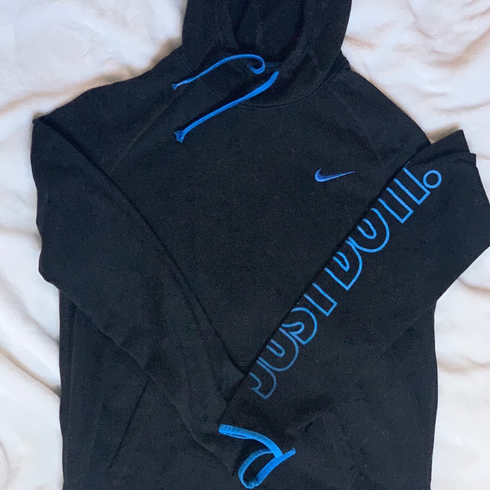 Ombré sleeve Nike Hoodie!🤓🤨